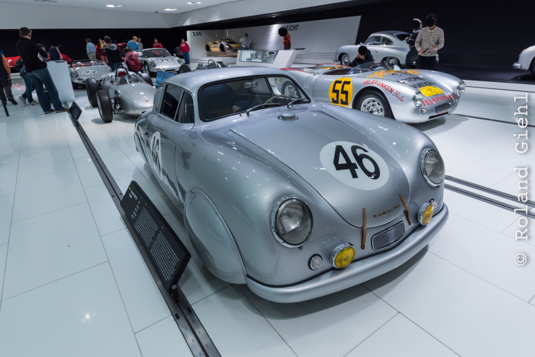 Porsche_Museum_20141122_010