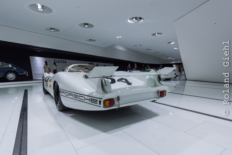 Porsche_Museum_20141122_029