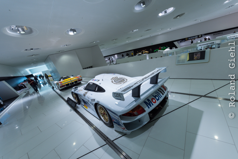 Porsche_Museum_20141122_057