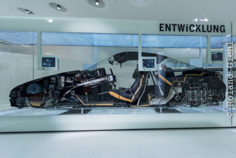 Porsche_Museum_20141122_051